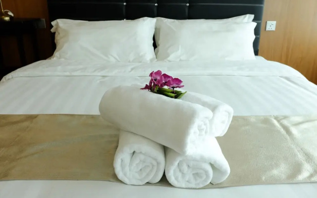 Pine Cone @ Vortex KLCC