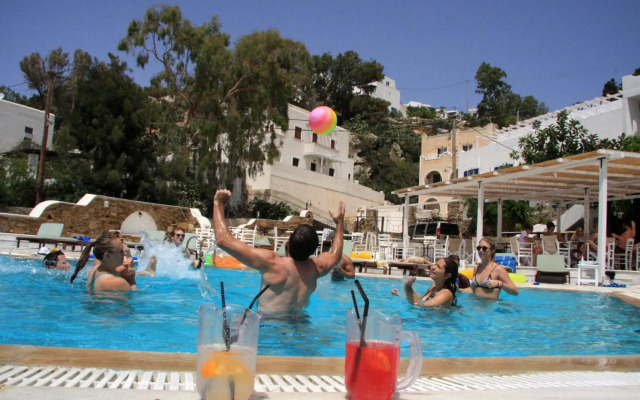 Armadoros Hotel Ios Backpackers