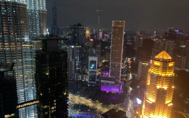 Super Star Suite 5min KLCC Netflix 1cp