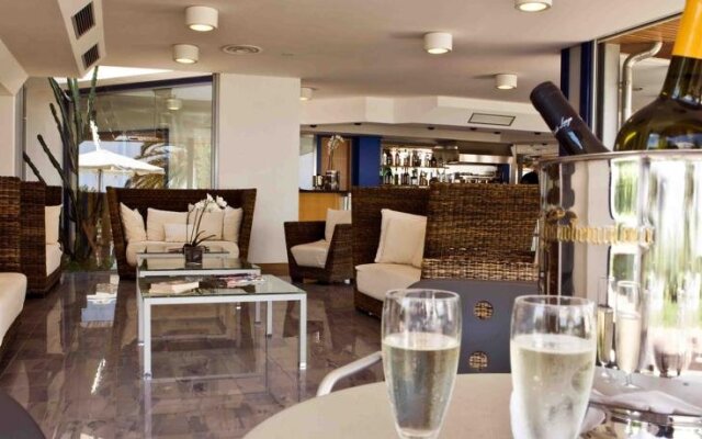 African Beach Hotel