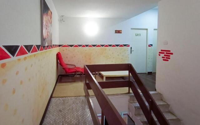 OYO HOME 90260 Natol Homestay London