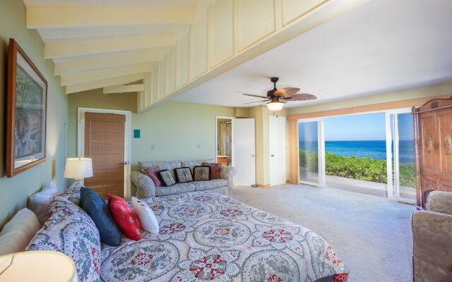 Hale Huna Kai Oceanfront by RedAwning