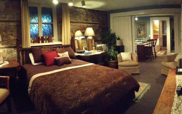 Trinity House Inn