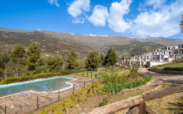 Romantic apartment in Granada with shared pool
