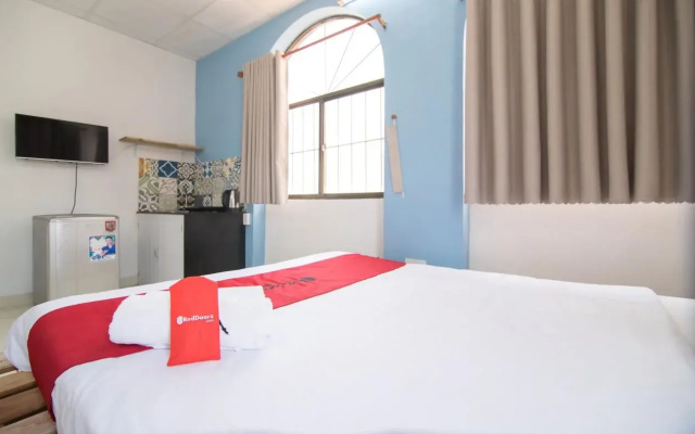 RedDoorz at Nguyen Binh Khiem Street