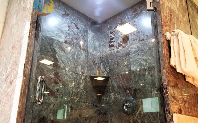 Alexander 1101 2 Bedroom Apts by RedAwning