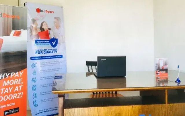 RedDoorz @ El Cuarto SRP Talisay