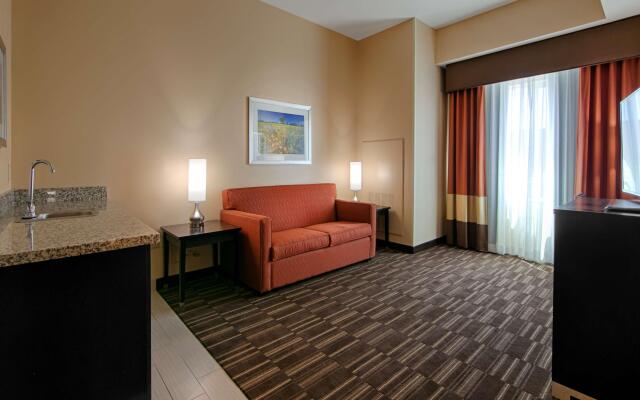 Wyndham Garden Lancaster CA