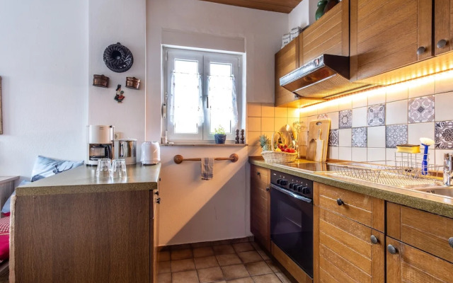 Gemütliches Haus mit Garten und Balkon