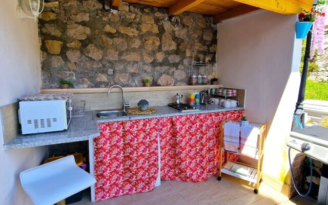 Tramonti Countryside Villa With Jacuzzi and Garden