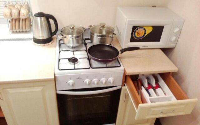 Апартаменти на Небесної Сотні 75