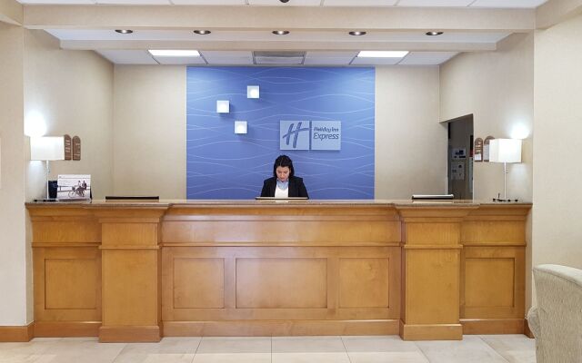 Holiday Inn Express Saltillo Zona Aeropuerto by IHG