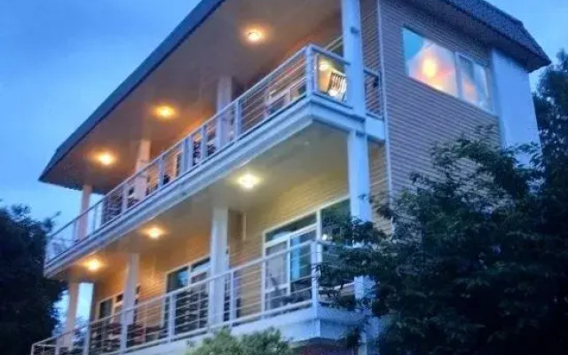 E-Moh Hostel