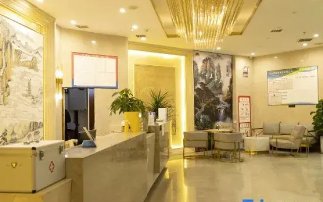 Xinyue Chain Hotel (Pingliang No. 1 High School)