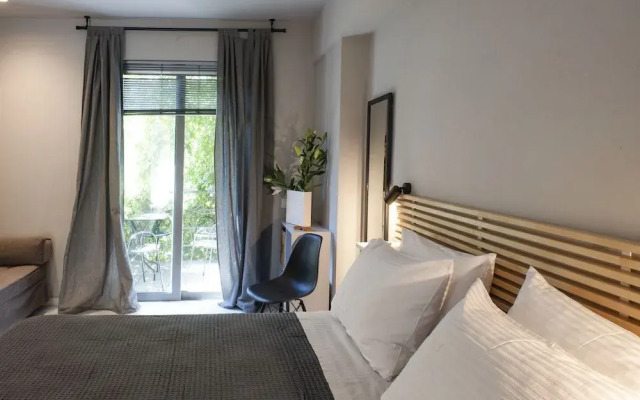 Caravel Voyage Suites By Living Spacegr