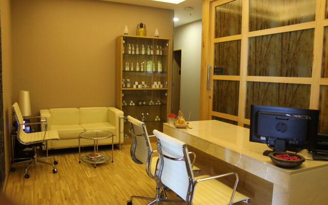 Courtyard Kochi Airport