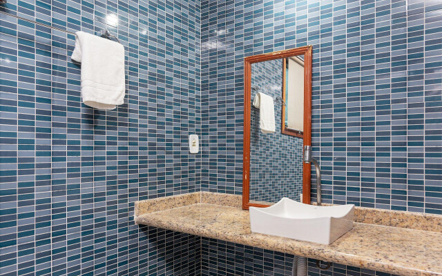 Casa de alto padrão a 400 metros da praia brava