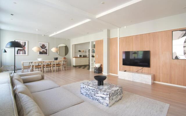 130 Sqm - Nyhavn/New Harbor Location - 150M To Metro