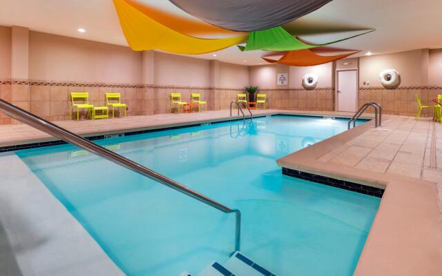 Holiday Inn Express Hotel & Suites Hays by IHG