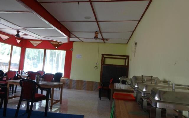 Gold India Beach Resort
