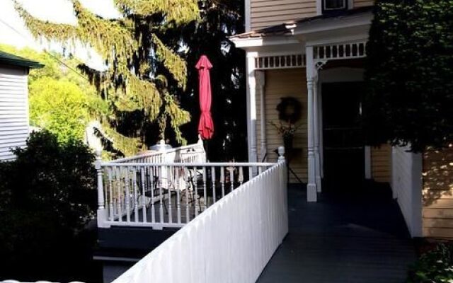 Thornton House Bed and Breakfast