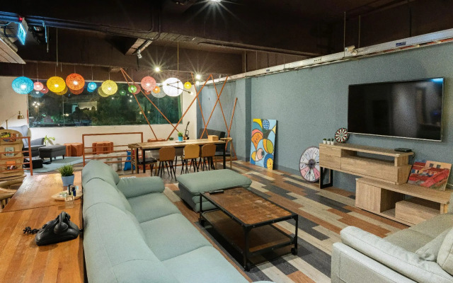 Uno Backpackers Inn