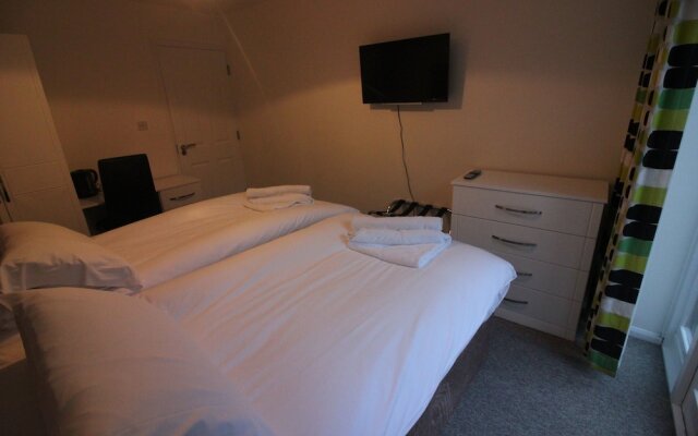 Cherry Hinton Rooms (SnooozzZ)