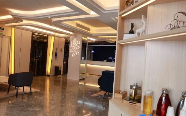 Shenzhen Futian Huaqiang South Feiyuan Hotel