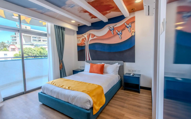 Kingfisher Nest Hotel Suites