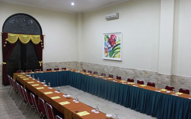 The GRAND PALACE Hotel - YOGYAKARTA