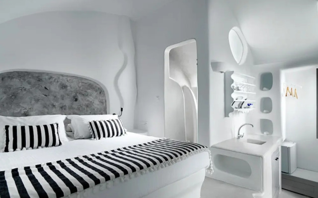 Tholos Resort Hotel