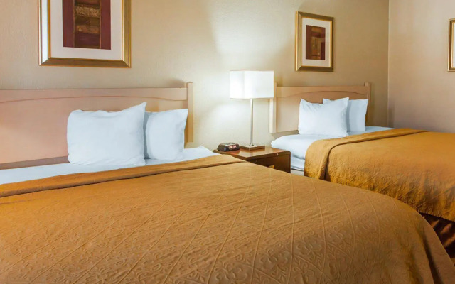 Rodeway Inn Portland Airport Hotel