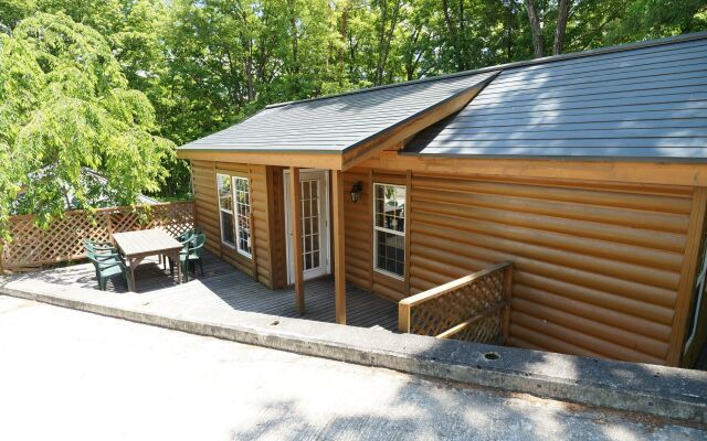 Hakuba Canadian Lodge