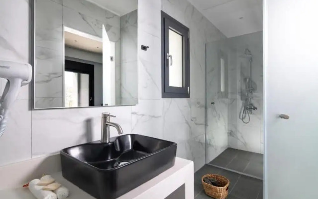 Deluxe Villa Manolis
