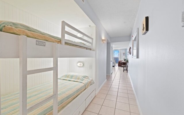 Pelican Beach 1707 1 Bedroom Condo by Pelican Beach Management