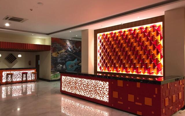 Front One Hotel Purwodadi
