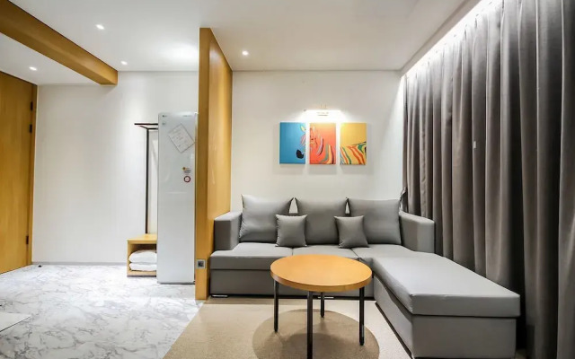 Brooks Business Hotel