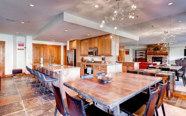 4 Bedroom Condo