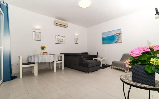 Holiday House Dijana