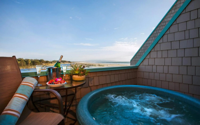 SeaVenture Beach Hotel