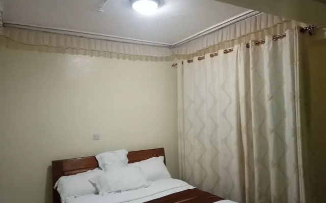 Becca Hotel Meru
