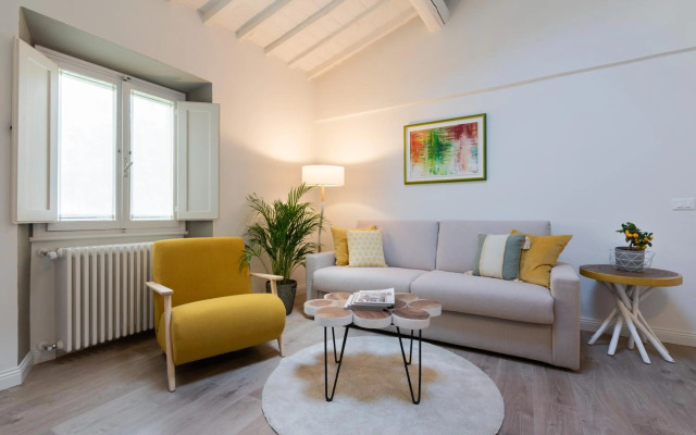 Living Walls Florence Apartments