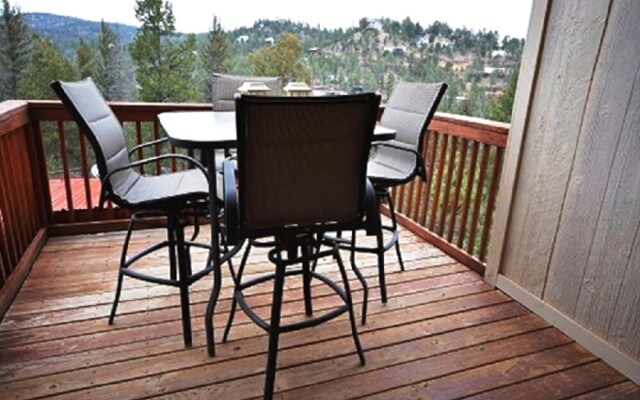 Aviator - Three Bedroom Cabin