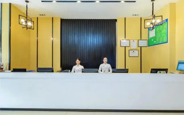 Jtour Inn Guiyang Yan'an Xi Road Penshuichi Metro Station