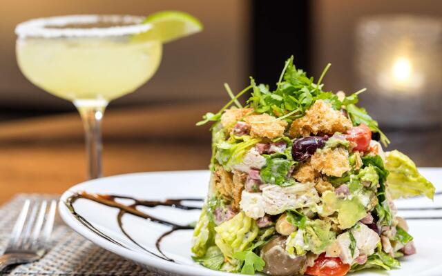 Embassy Suites by Hilton Crystal City National Airport