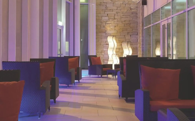 Hodson Bay Hotel
