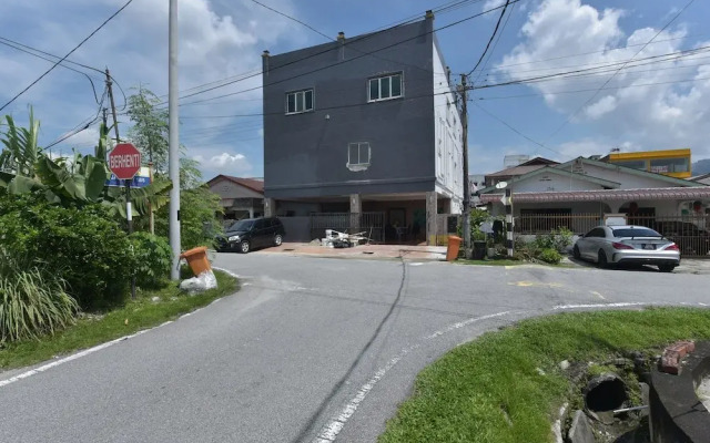 OYO 90889 Narasindo Cottage