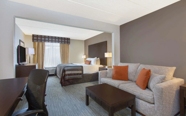 Spark by Hilton Mechanicsburg