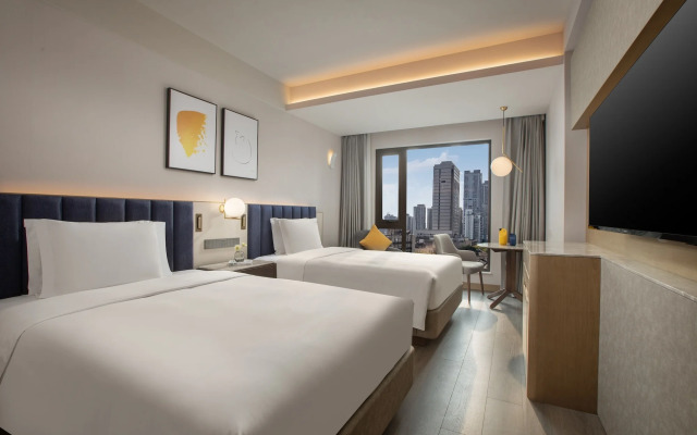 voco Nanjing Oriental Pearl by IHG