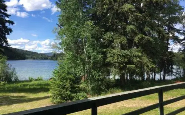 Ruth Lake Lodge Resort